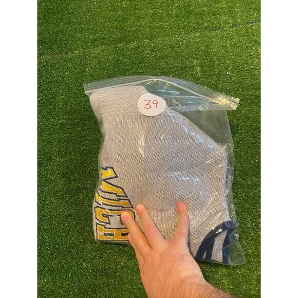 Michigan Wolverines sweatshirt mens medium gray vintage logo athletic 1990s 39 - Picture 12 of 12